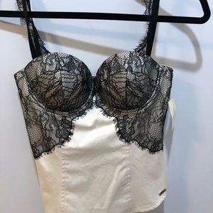 Guess corset white black lace size s NWT